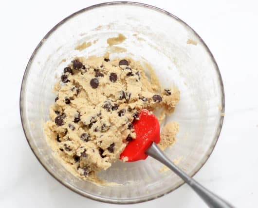 EDIBLE COOKIE DOUGH: Best chocolate chip cookie dough recipe