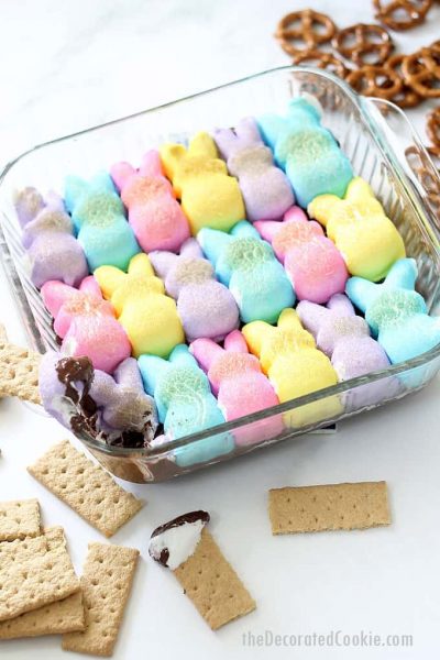 EASTER PEEPS S'MORES DIP is an easy, 2-ingredient Easter dessert. Chocolate chips and Peeps marshmallow bunnies with graham crackers and pretzels. Video.
