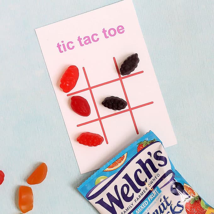 overhead view of school lunch ideas free games printable -- tic tack toe