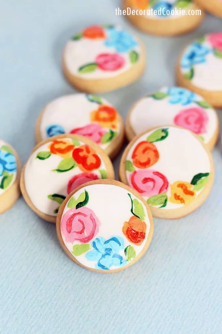 PAINTED FLOWER COOKIES Beautiful, easy decorated cookies.