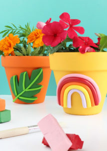 30 CLAY POT CRAFTS -- fun ideas for flower pots, inside and out!