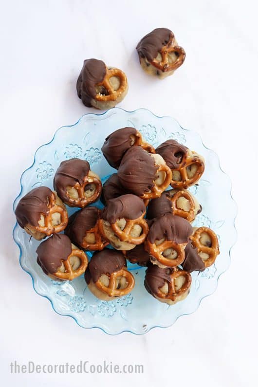 The best CHOCOLATE CHIP COOKIE DOUGH PRETZEL BITES